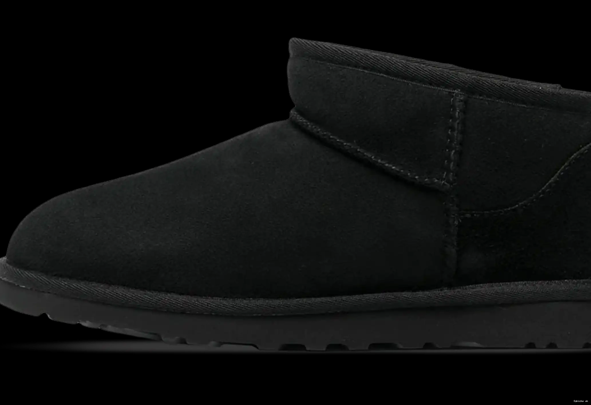 Black W Classic Ultra UGG Mini 0618